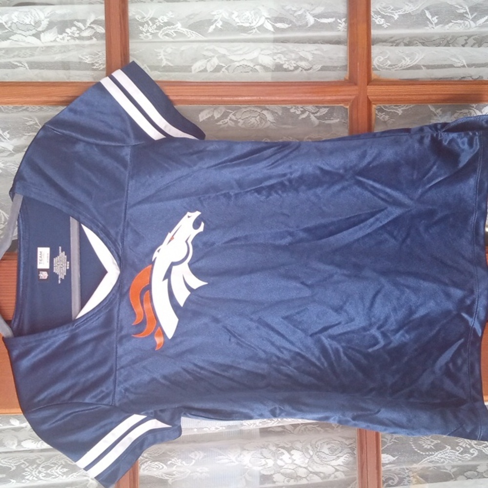 Broncos NFL team apparel jersey top size Medium